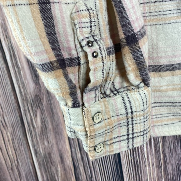 We The Free- Cream Colored Flannel W/ Pink, Tan & Gray Stripes- Size Extra Small - Picture 5 of 10